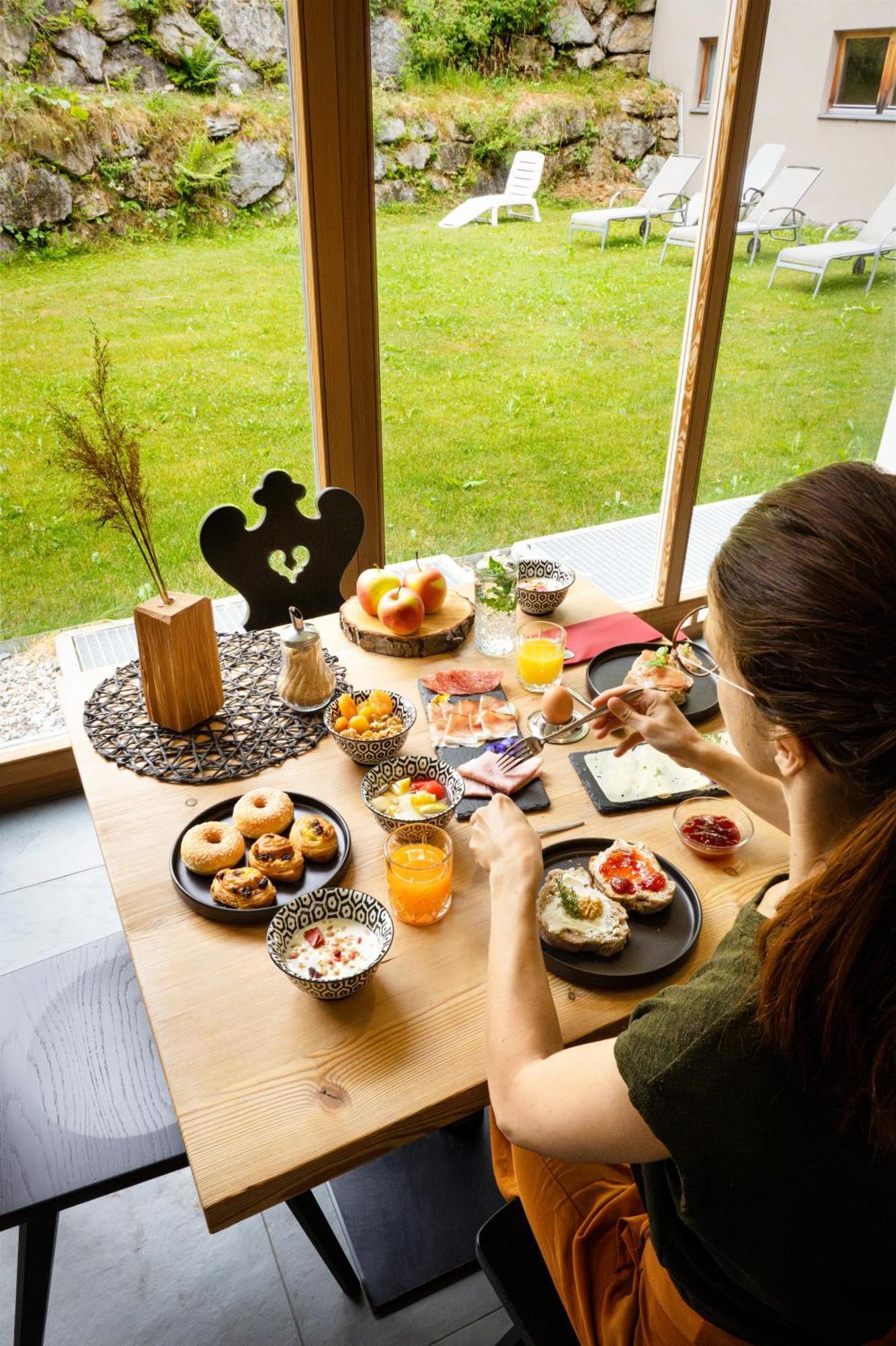 Hotel Ortles B&B トラフォイ エクステリア 写真